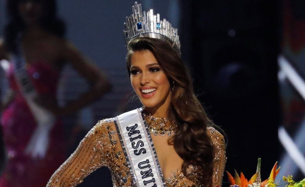Le gustan los deportes extremos y cocinar. Pia Alonzo Wurtzbach, la anterior Miss Universo, se encargó de colocarle la corona.
