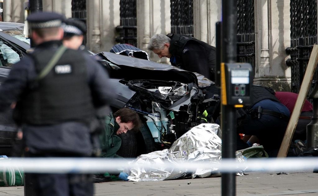 Entre los fallecidos destaca una mujer, quien fue atropellada en el Puente de Westminster, un policía y el presunto autor de ataque.