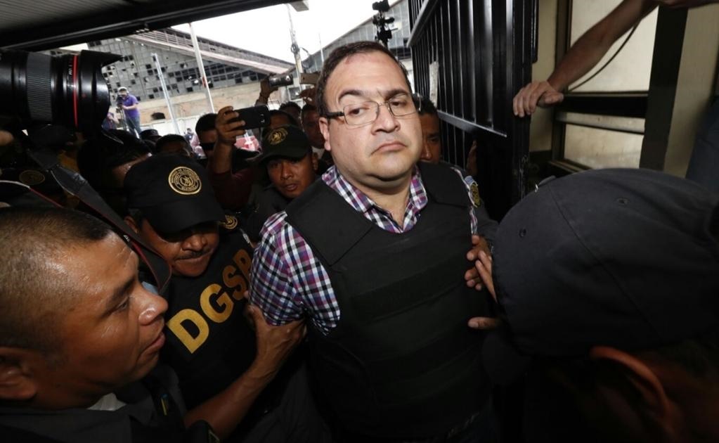 Duarte llegó a los juzgados con un fuerte dispositivo policial. Foto: Luis Cortés/EL UNIVERSAL