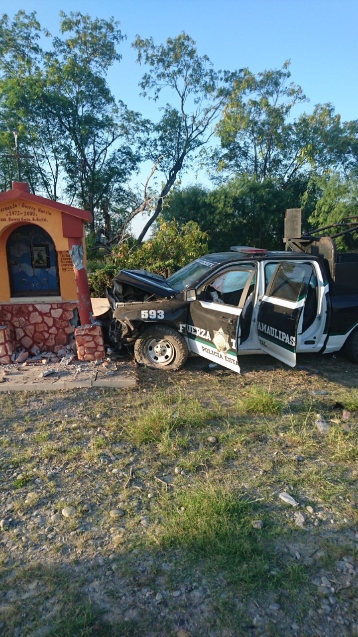 DESTROZADA. Completamente destrozada quedó la patrulla de la Policía Estatal “Fuerza Tamaulipas”, tras haber participado en un aparatoso accidente, del cual aún se desconocen las causas.(foto: Heriberto Rodríguez)