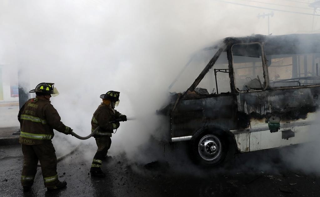 Grupos delictivos suelen incendiar vehículos para evitar la movilización de los cuerpos de seguridad (Fotografía de Juan Carlos Reyes EL UNIVERSAL)