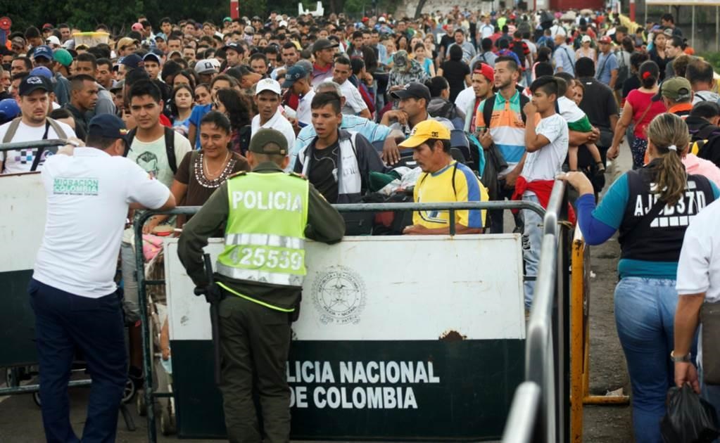 Ante la dificultad de acceder a pasajes aéreos, muchos venezolanos optan por salir por vía terrestre a través de Colombia para finalmente asentarse en otros países como Ecuador, Panamá y Chile.