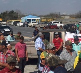 Bloquean productores entrada a Sagarpa y carretera Reynosa-Río Bravo