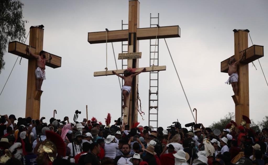 Jesús fue crucificado durante la representación 175 de la Pasión de Cristo en la delegación Iztapalapa, que duró alrededor de una hora.