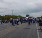 Vuelven campesinos de San Fernando a bloquear carretera