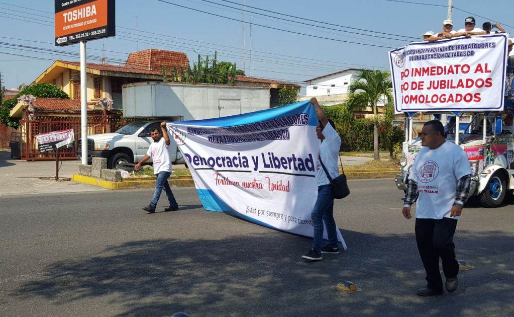En Tabasco dos fueron las marchas que se realizaron en conmemoración del Día del Trabajo.