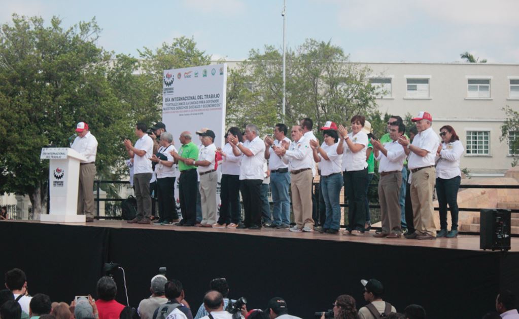 Trabajadores de la CROC en Mérida exigieron transparencia en el manejo de las AFORES en México.
