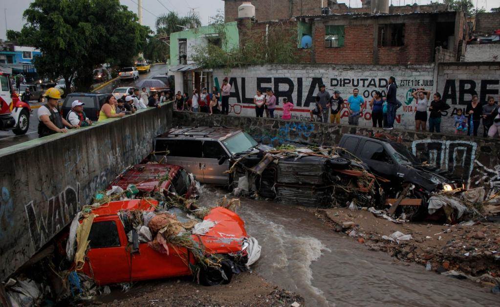 La fuerte tormenta de esta tarde en la zona metropolitana provocó caída de árboles y encharcamientos en zonas comerciales (Foto: Jorge Alberto Mendoza / EL UNIVERSAL)