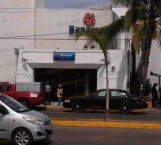Asaltan dos sujetos un banco de Tampico