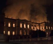 Voraz incendio consume el Museo Nacional de Brasil