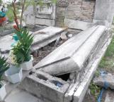 Urge limpieza en los panteones municipales a días del Día de Muertos
