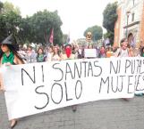 Marchan mujeres en Puebla