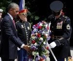 Preside Obama ceremonia por Día de los Caídos