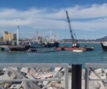 Atienden hundimiento de barco en San Felipe, BC