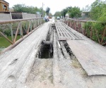 Urge un  puente por seguridad