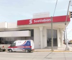 Empistolados asaltan un Scotiabank