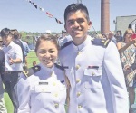 Tres marinos se gradúan en academia de EU