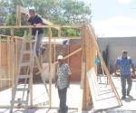 Le construyen casa altruistas para quien la perdió en incendio