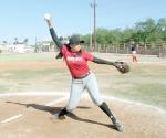 Se enfrentan selecciones en el soft femenil