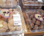 Salen vivos con el pan de muertos