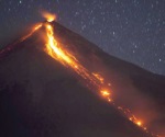 Volcán de fuego entra en erupción