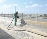 Reparan pintura de puente  internacional