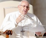 Una blasfemia usar a Dios para justificar crímenes: Papa