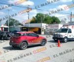 Vuelca pipa con 30 mil litros de gasolina