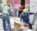 Restablecen servicio de energía eléctrica en la colonia  Almaguer