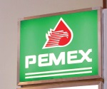 Igualan jubilados a obreros en Pemex