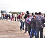 Detienen en McAllen a mil 300 migrantes