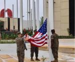 Marines de EU izan bandera en el Consulado de Matamoros