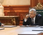 AMLO anuncia que Santander no cobrará comisión a las remesas