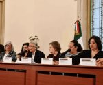 Mujeres del gabinete respaldan a AMLO en reunión