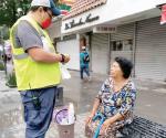 Distribuyen cubrebocas en comercios y vía pública