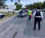 Desinfectan vehículos en El Puente Viejo