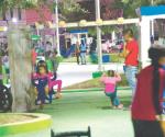 Abarrotan la plaza principal