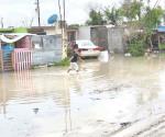 Causan inundación por obra inconclusa