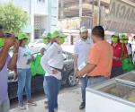 Recorre candidato la zona comercial