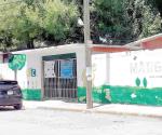 Piden ayuda para limpiar escuelas