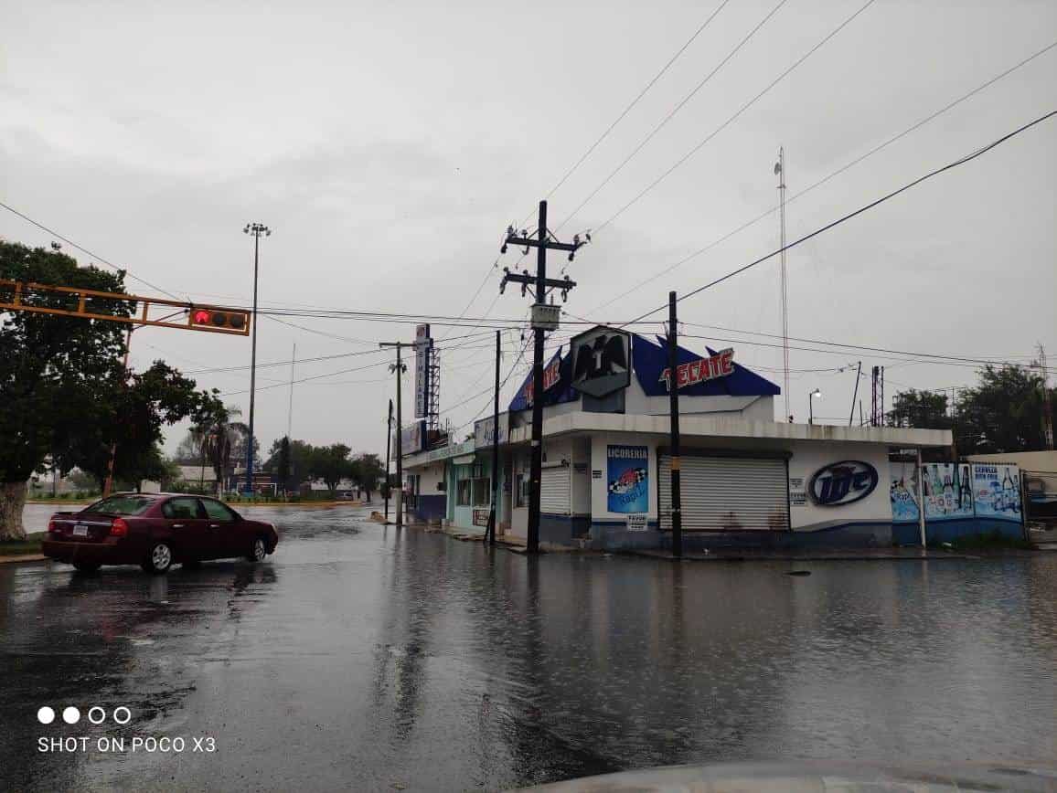 Comercio formal y sobre todo el informal, se vieron afectados por las precipitaciones que se dan desde el martes. (Foto: José Medina)