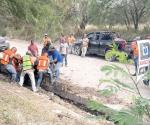 Aplasta barda a trabajadores