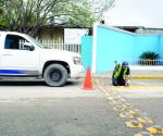 Instalan topes en las zonas escolares