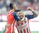 Van Necaxa y Chivas, por un mejor puesto en la tabla