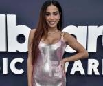 Se muestra Anitta nerviosa de frente  a los MTV VMAs 2022