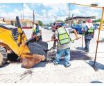 Refuerzan labores de bacheo en la ciudad