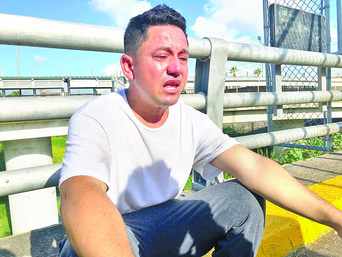 Con lagrimas en sus ojos, lleno de desesperación, Evir Albeinis Chiquito Soto narró lo que estaba pasando al estar en esta situación. (Foto: Miguel Jiménez)