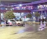 Ejecutan a hombre en plaza comercial