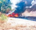 Quema de llantas termina en incendio