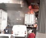 Se incendia tráiler en la México-Querétaro